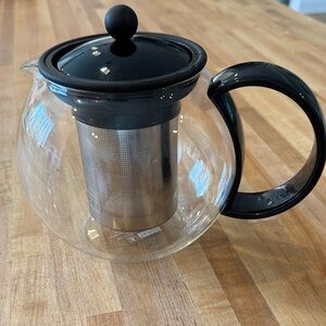 Bodum Glass Tea Kettle with Black Lid and Handle